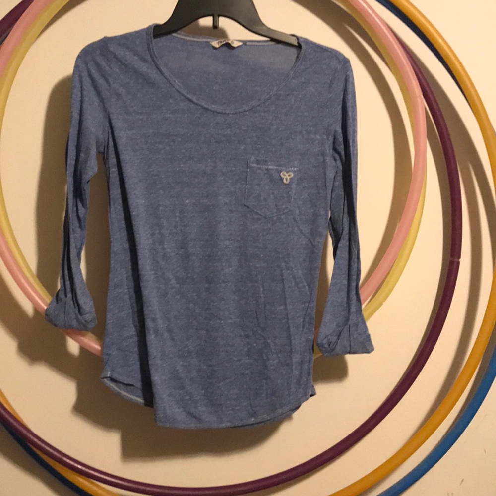 Aritzia 3/4 sleeve shirt WILL ACCEPT OFFERS!!